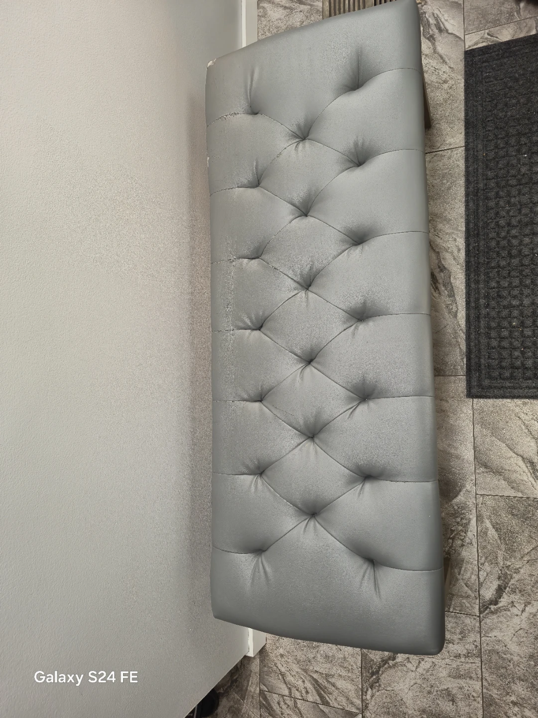 Tufted Bench - Silver