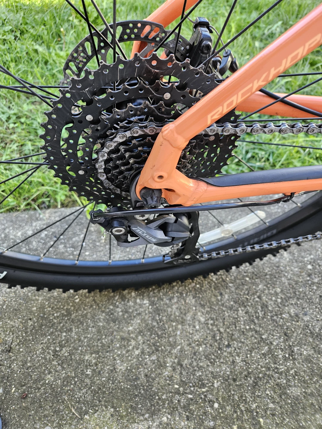 Specialized Rockhopper Mountain Bike - photo 2