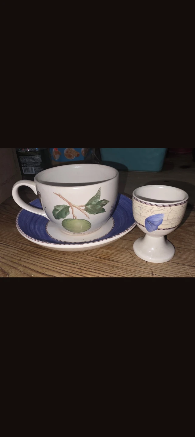 Wedgwood Sarah's Garden Set Plates and Cup - photo 5