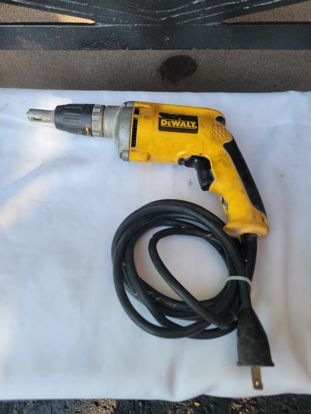 DEWALT DW272 Corded Drywall Screwgun