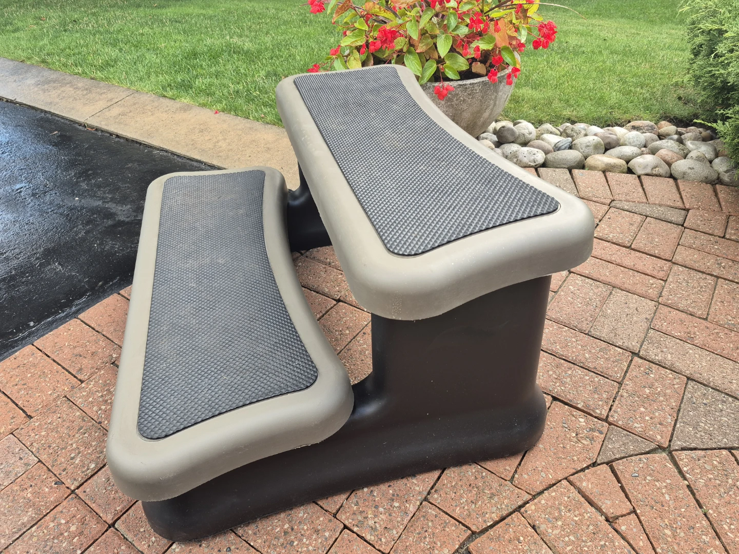 Two-Tier Exercise Steps - EXCELLENT CONDITION! - photo 2