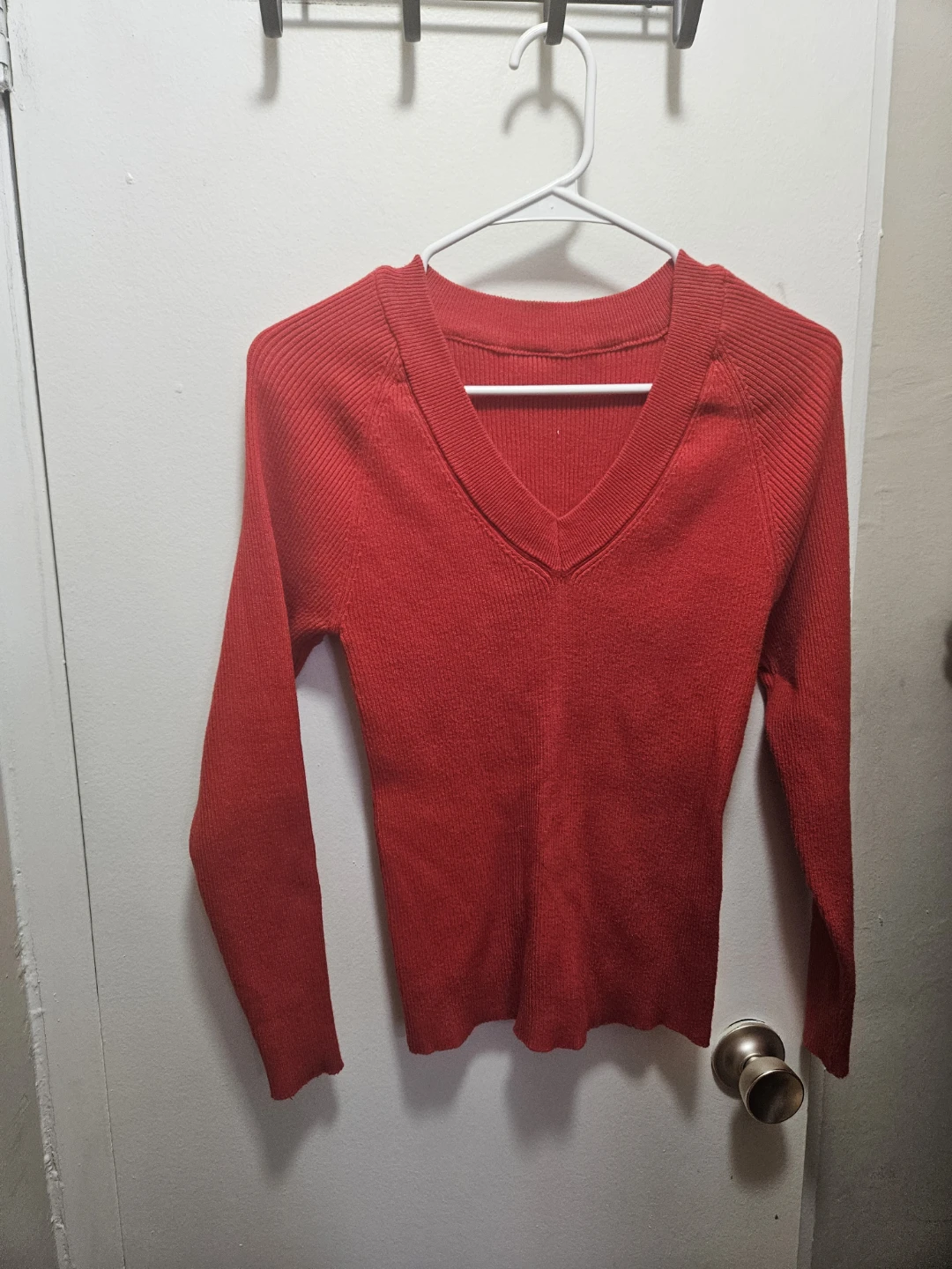 Red V-Neck Sweater XL - photo 2