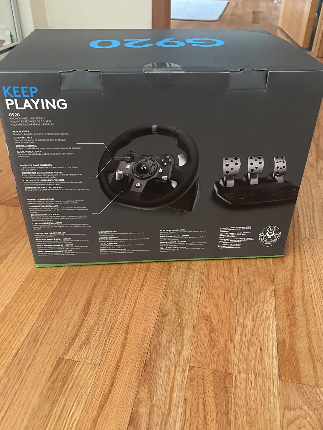 Logitech G920 Racing Wheel and Pedals