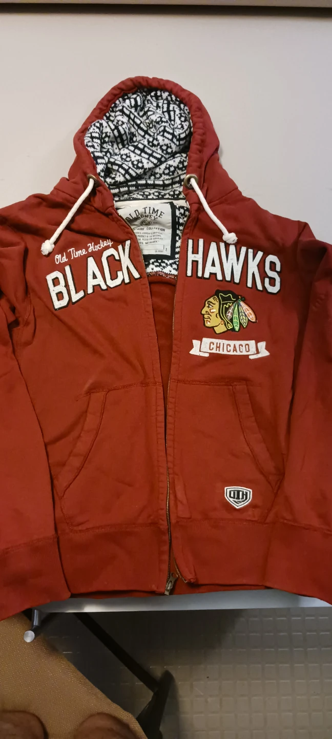 Chicago Blackhawks Jersey and Hoodie - photo 2