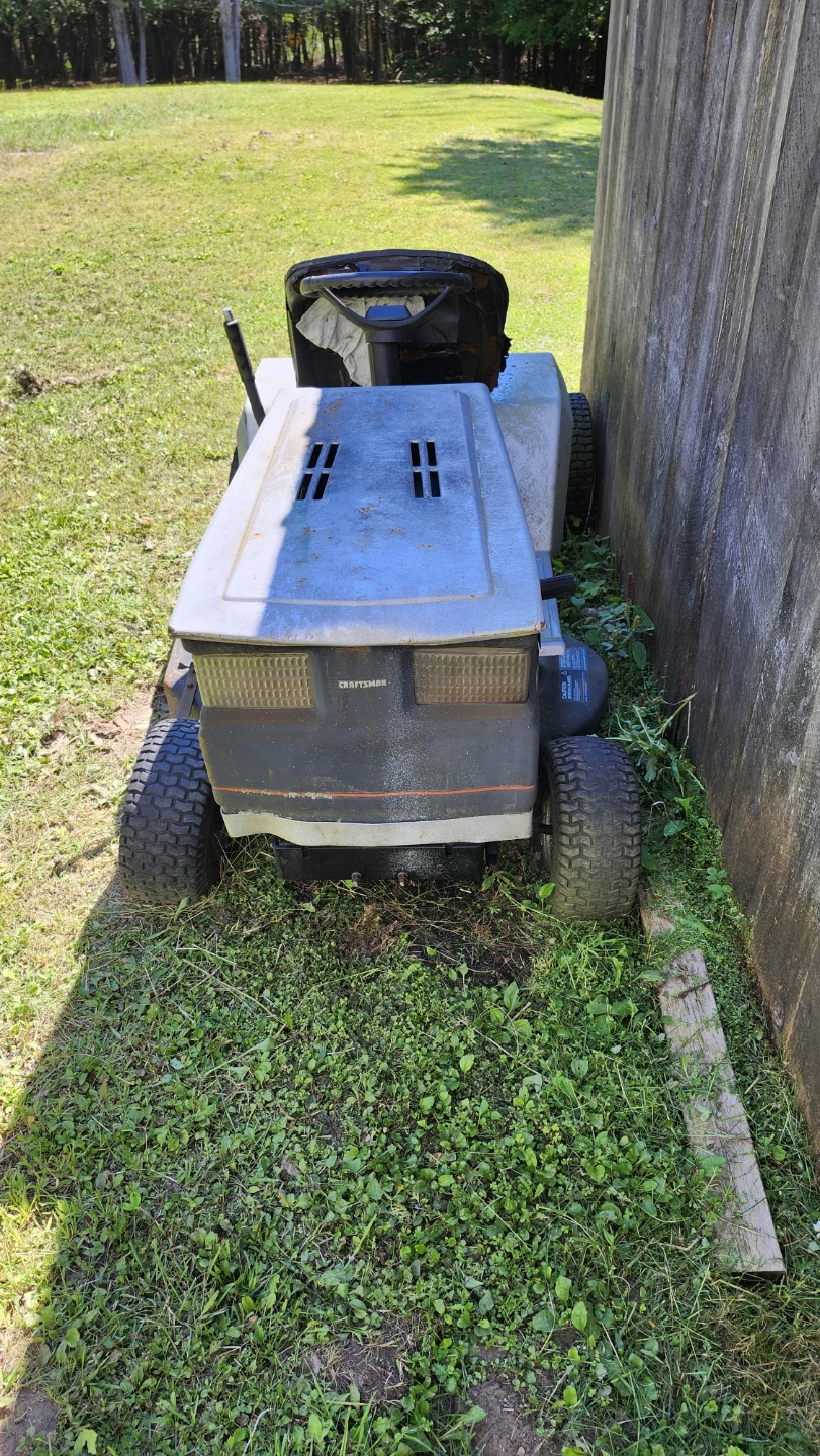 Craftsman 11 HP Riding Lawnmower - photo 3