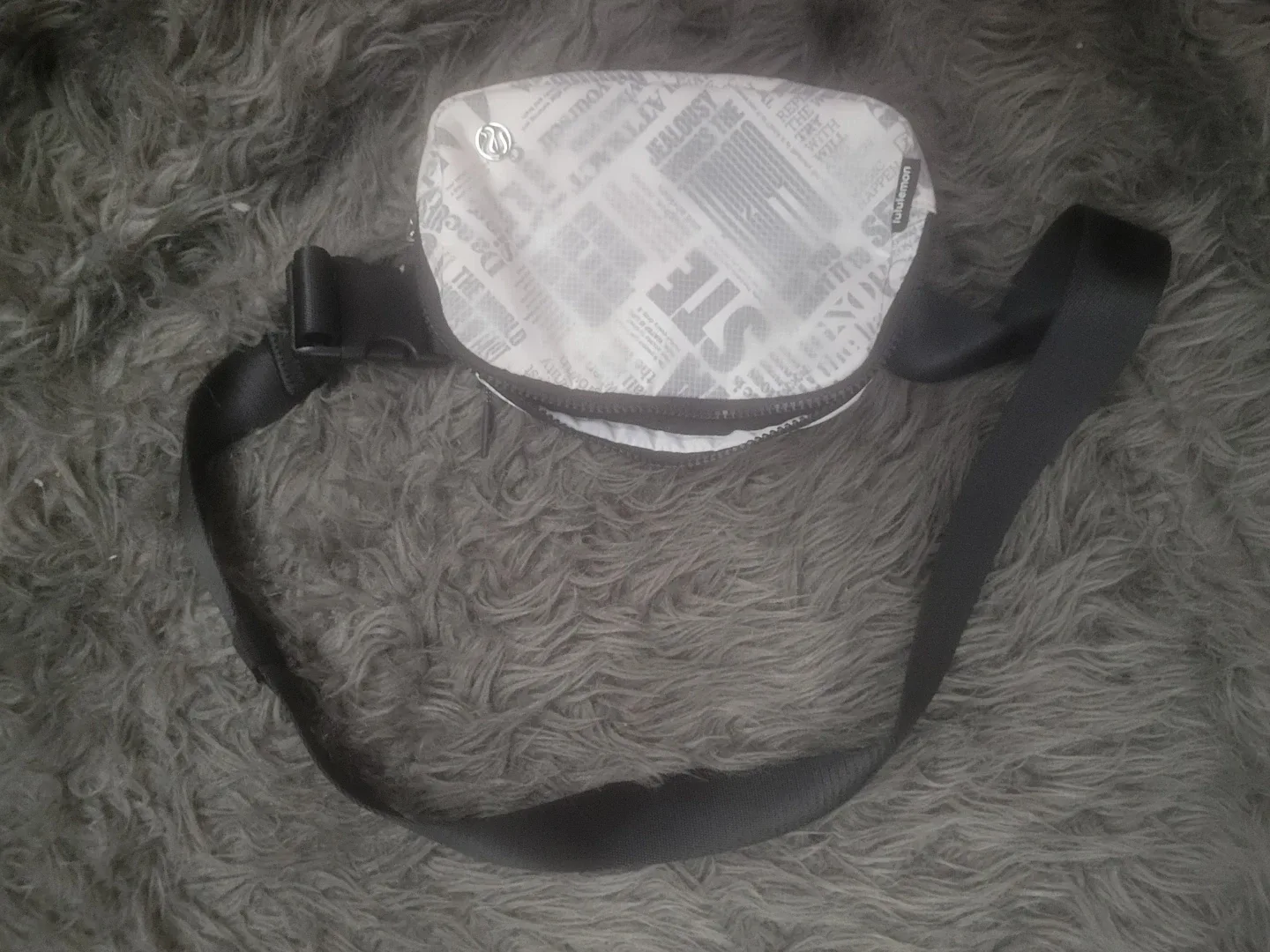Lululemon Everywhere Belt Bag - White Newspaper Print