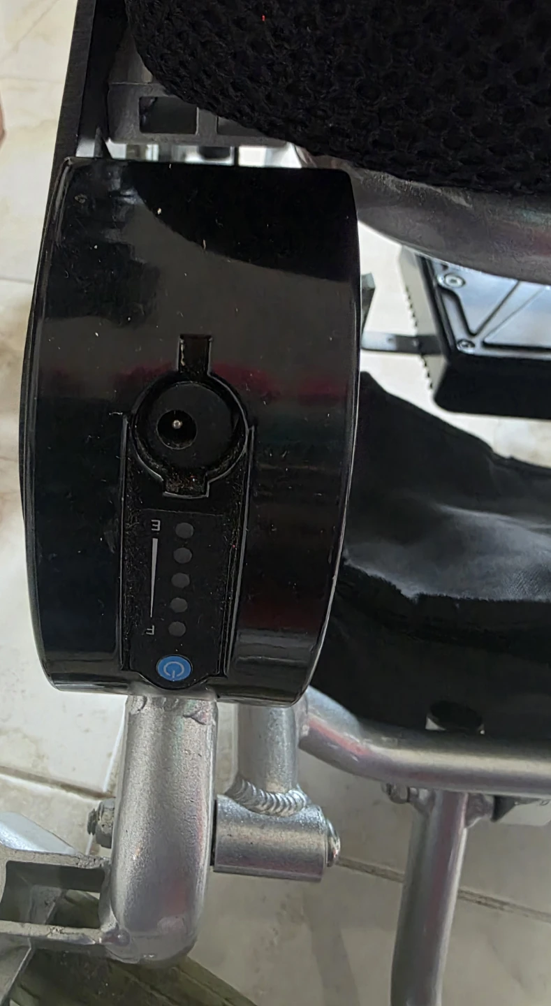 Electric Travel Wheelchair - photo 4