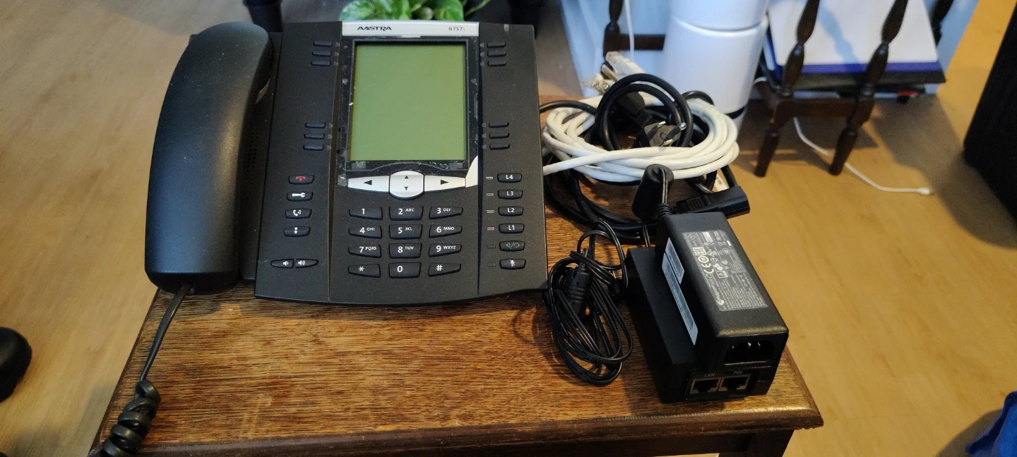 Aastra 6757i IP Phone