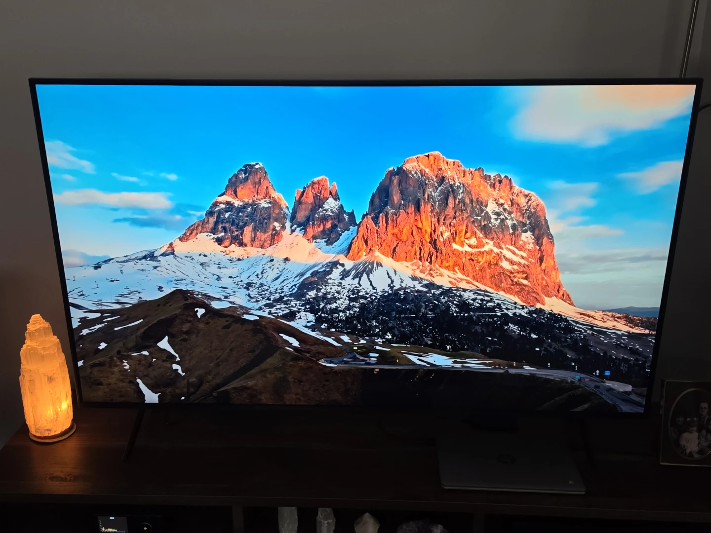 65 Inch LG 65UR9000PUA Smart TV - photo 3