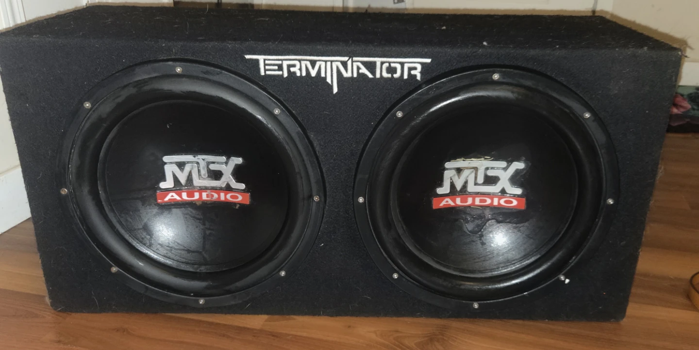 MTX Terminator Dual Subwoofers with Sony Xplod Amp
