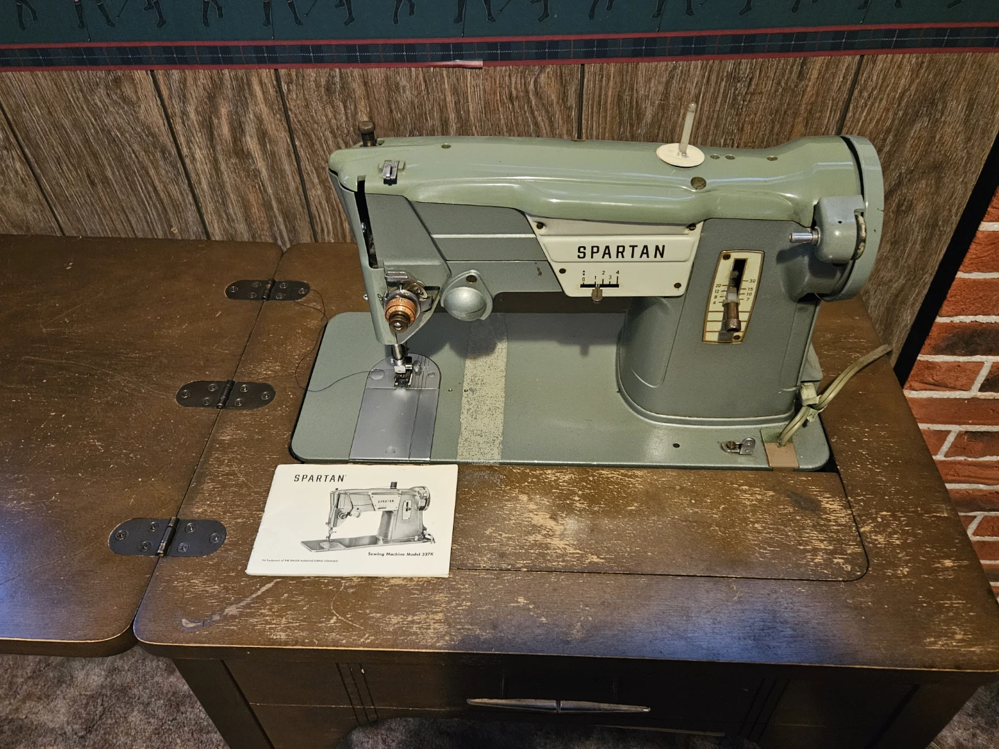 Spartan Sewing Machine - photo 2