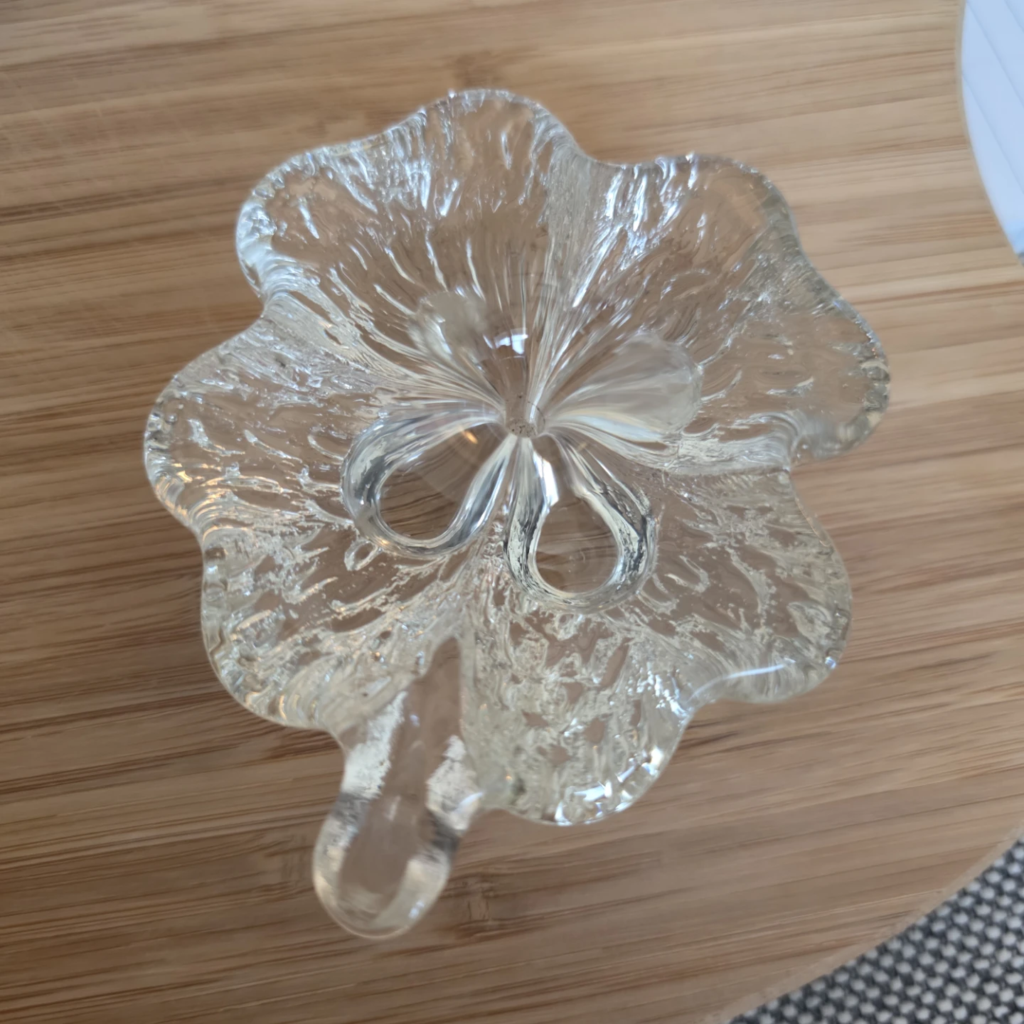 Clear Glass Leaf Shaped Paperweight/Figurine
