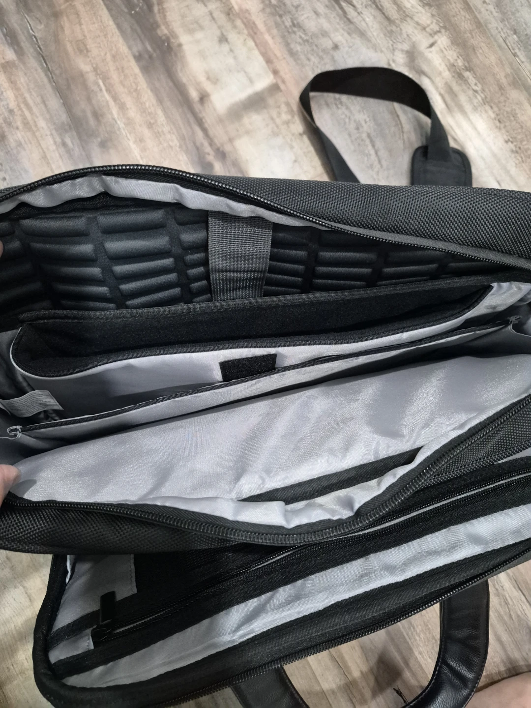 Brand new Laptop Bag - photo 4