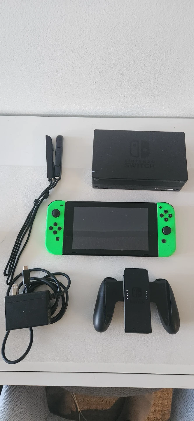 Nintendo Switch Console V1 - photo 2