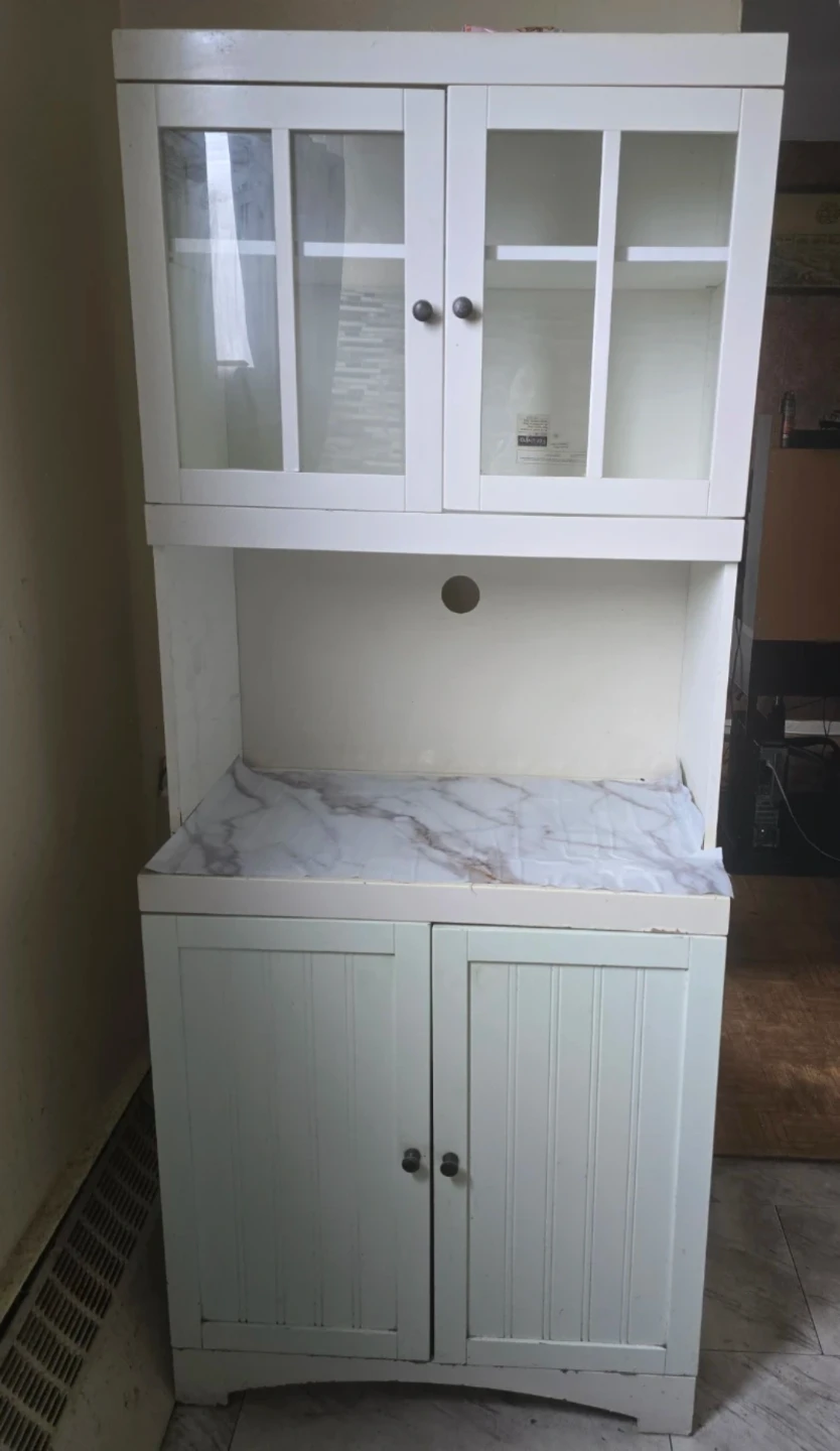 Moving sale