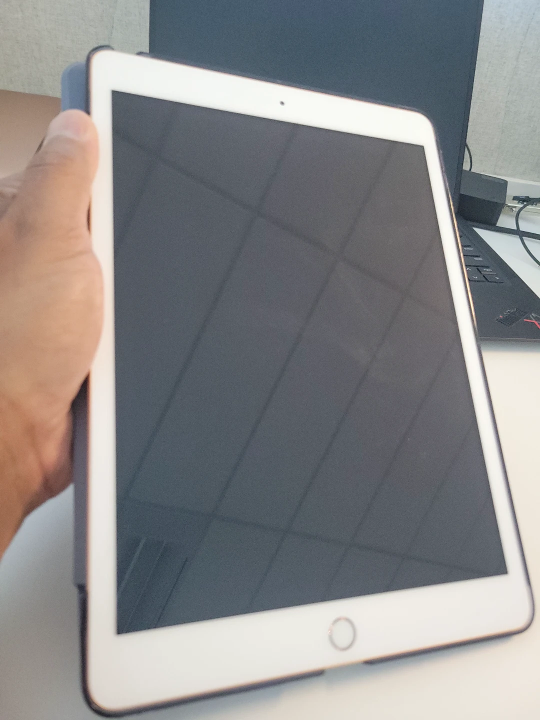 Apple iPad (7th generation) - Gold - 32 GB - photo 2