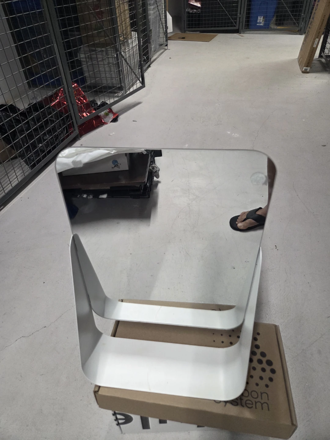 Umbra "Lupo" Vanity Mirror