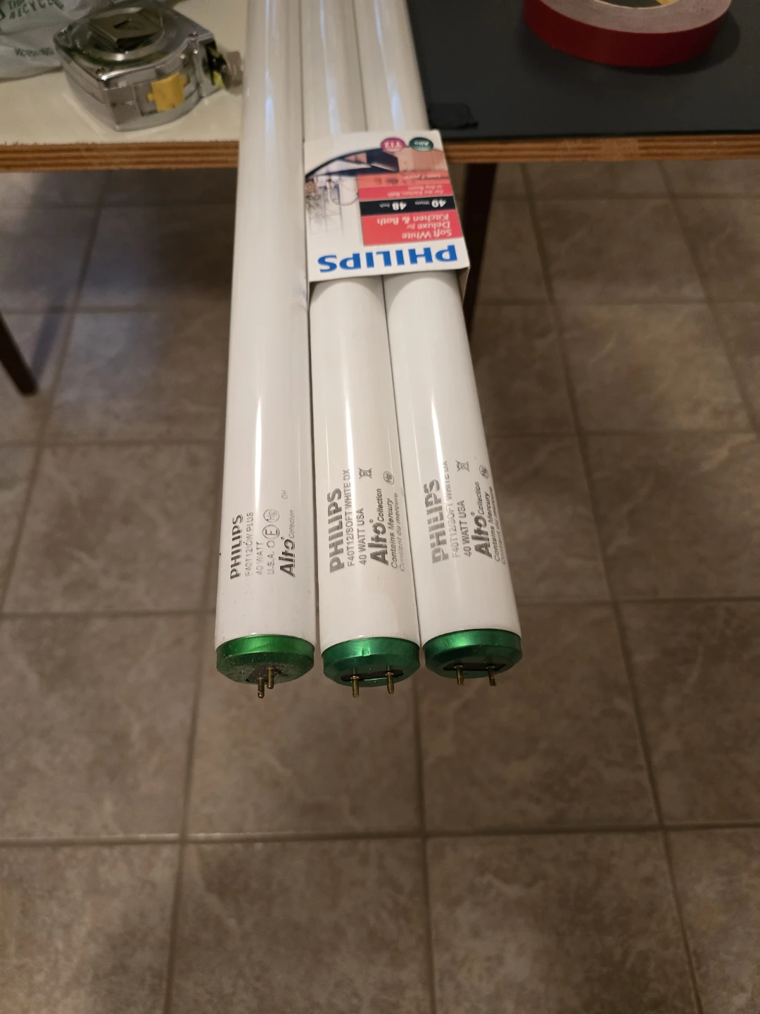 Philips Soft WhiteDeluxeFluorescentLBulbs 40W, 48 inch (3 Pack) - photo 2