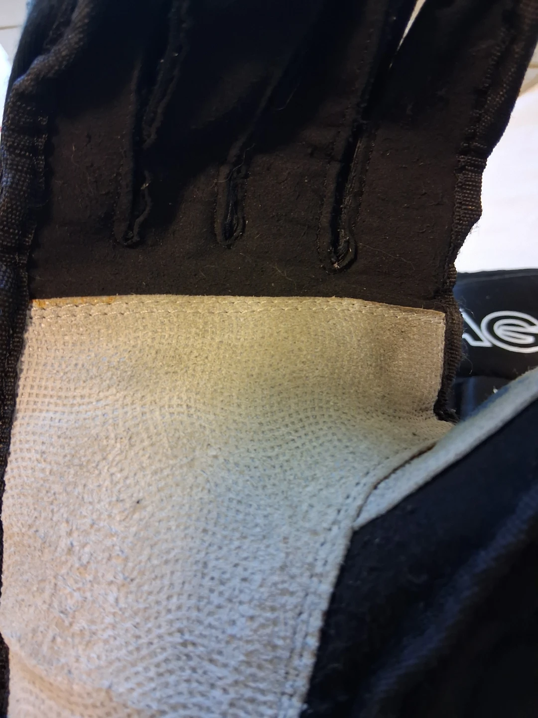 Eagle Ball Hockey Gloves - photo 4