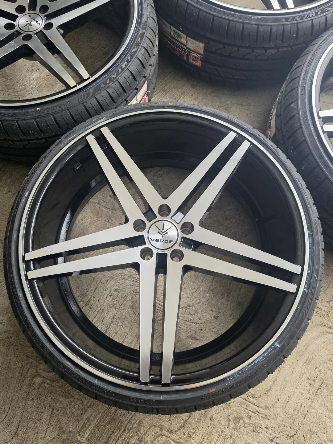 New Verde 22 inch rims wheels new tires 245/30/22 5x112