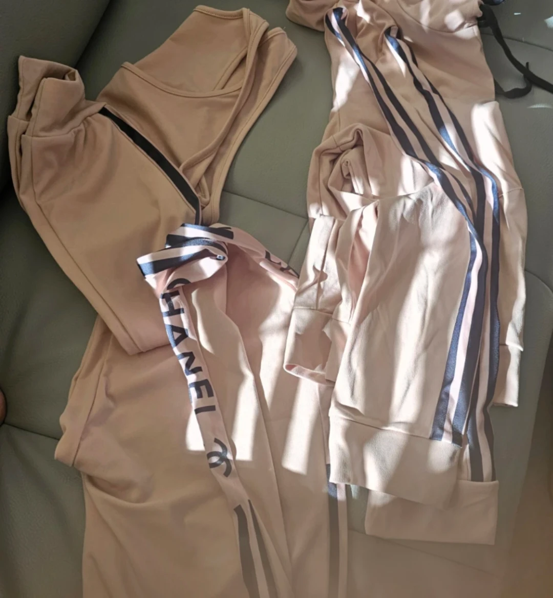 CHANEL Tracksuit Set - Size Medium - photo 2