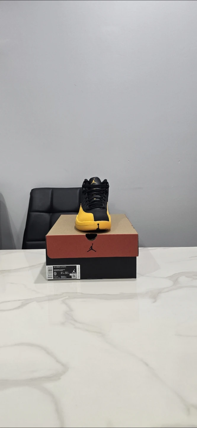 Air Jordan 12 Black University Gold size 9 - photo 4