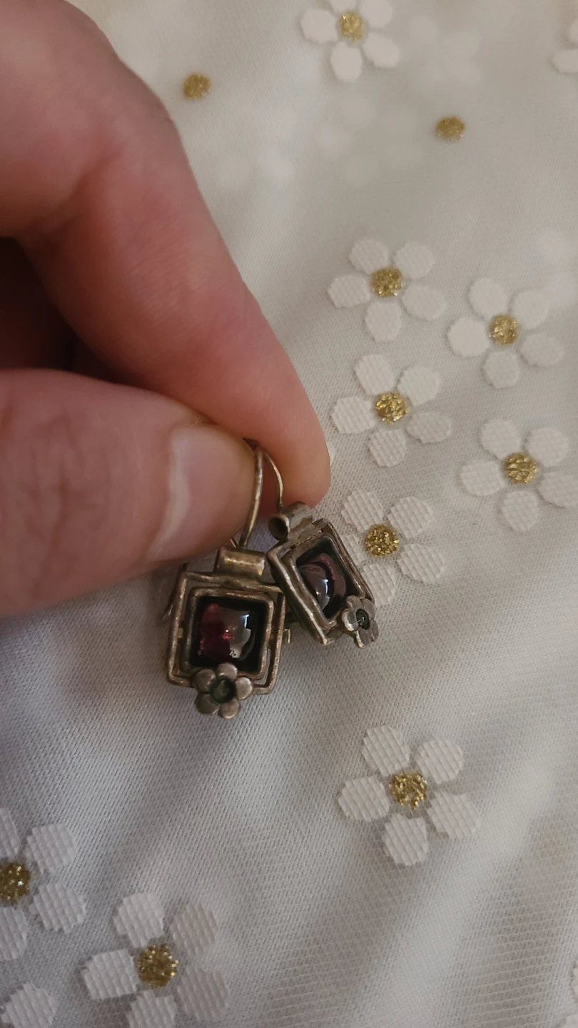 Sterling Silver Garnet Earrings - photo 2
