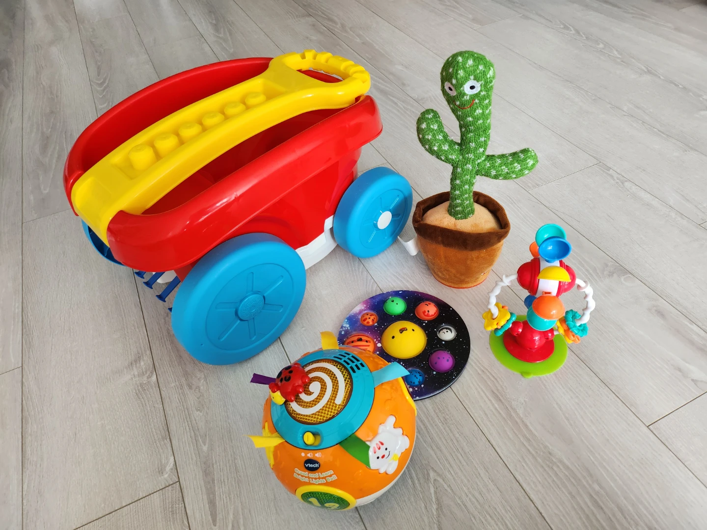 (❣️ALL FOR $10) VTech Crawl & Learn Bright Lights Ball