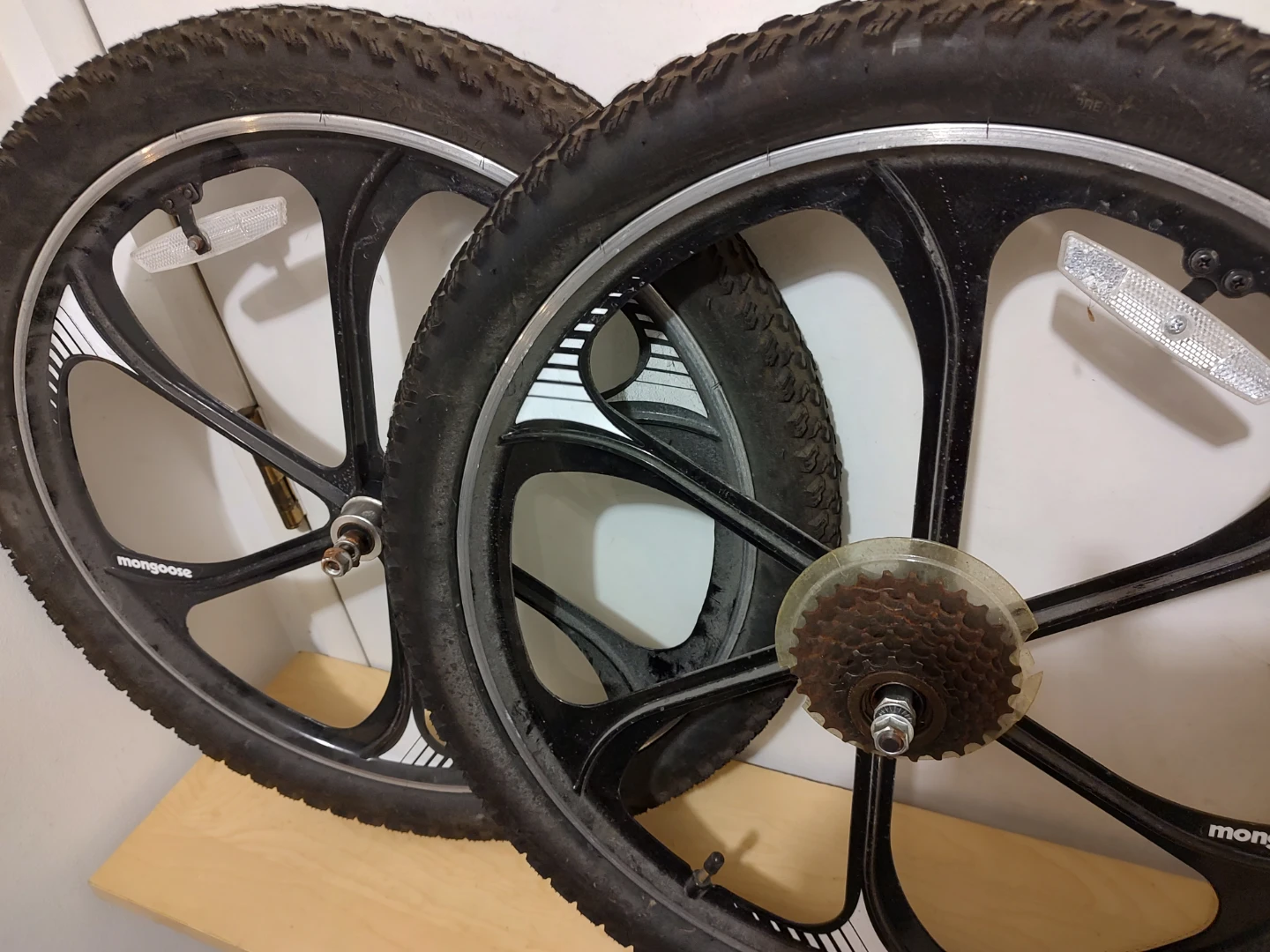 For sale front/rear Mongoose Bicycle Wheels, downtown Toronto - photo 4