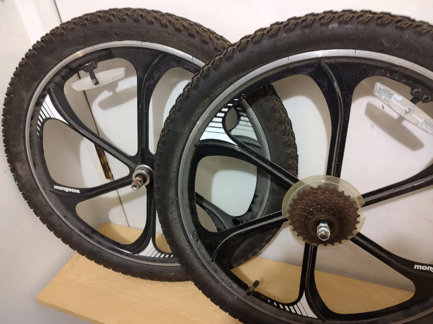 For sale front/rear Mongoose Bicycle Wheels, downtown Toronto - photo 5