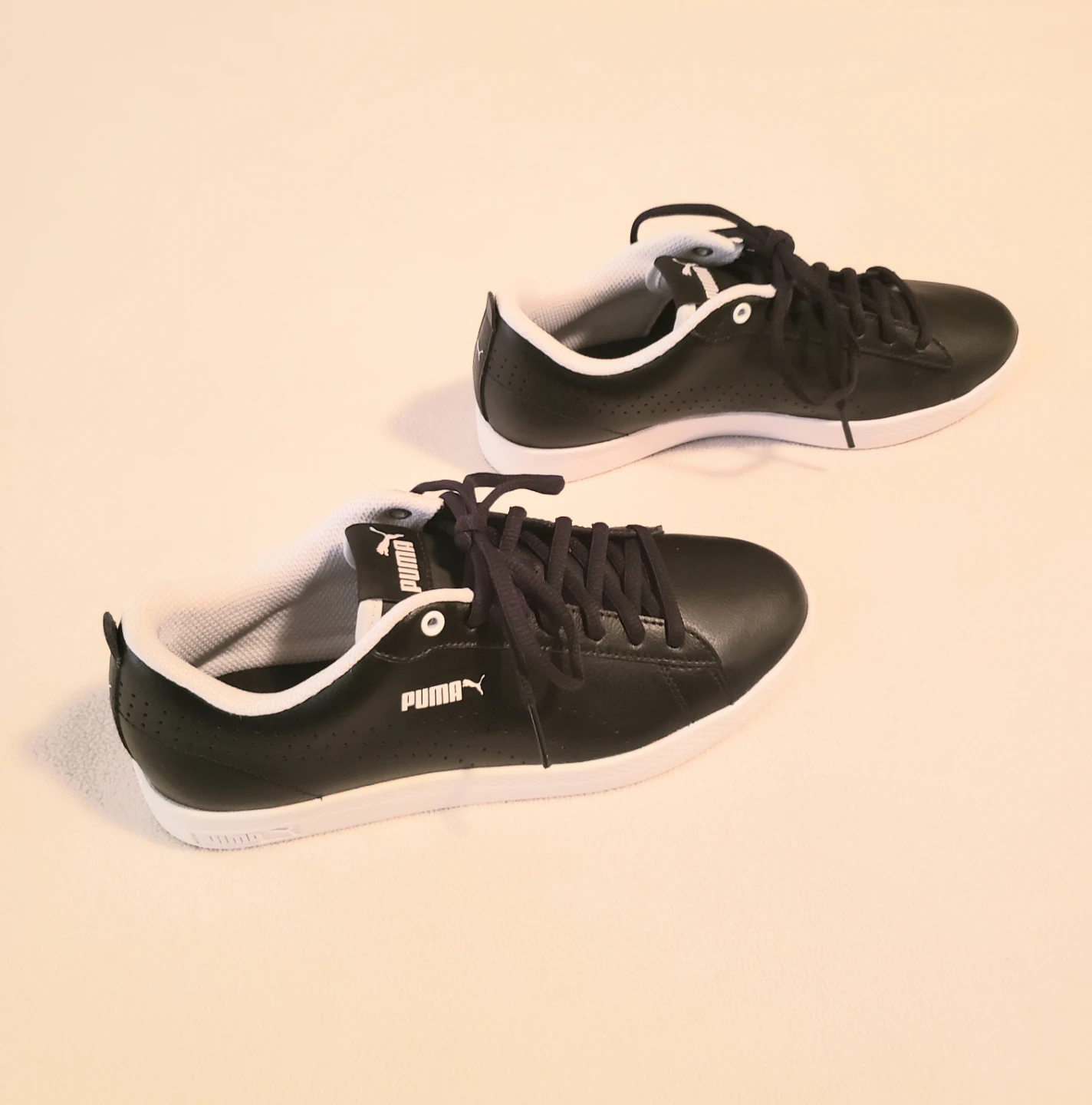 Puma Women's Black Leather Sneakers Size 6.5 $30 - photo 3