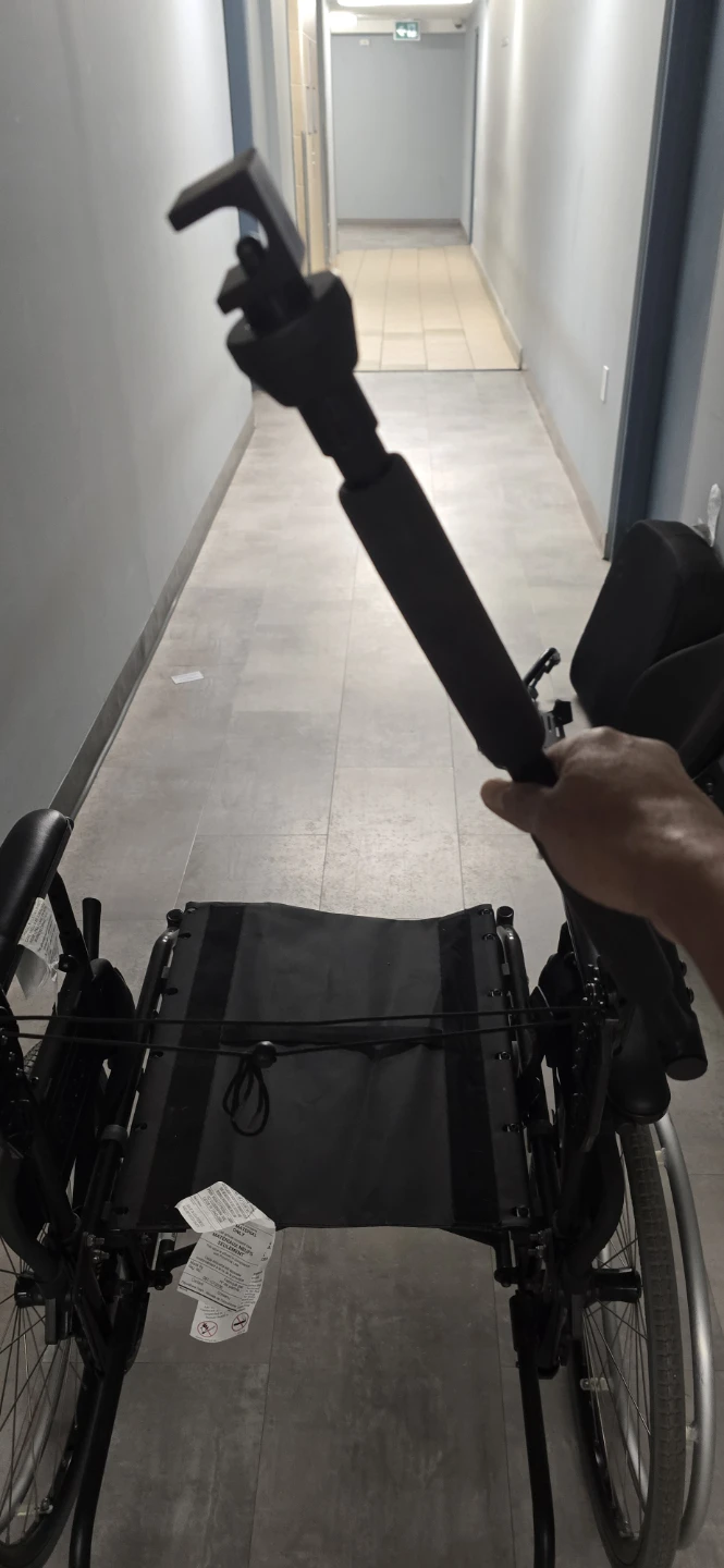 Black Wheelchair with Seatbelt - photo 5
