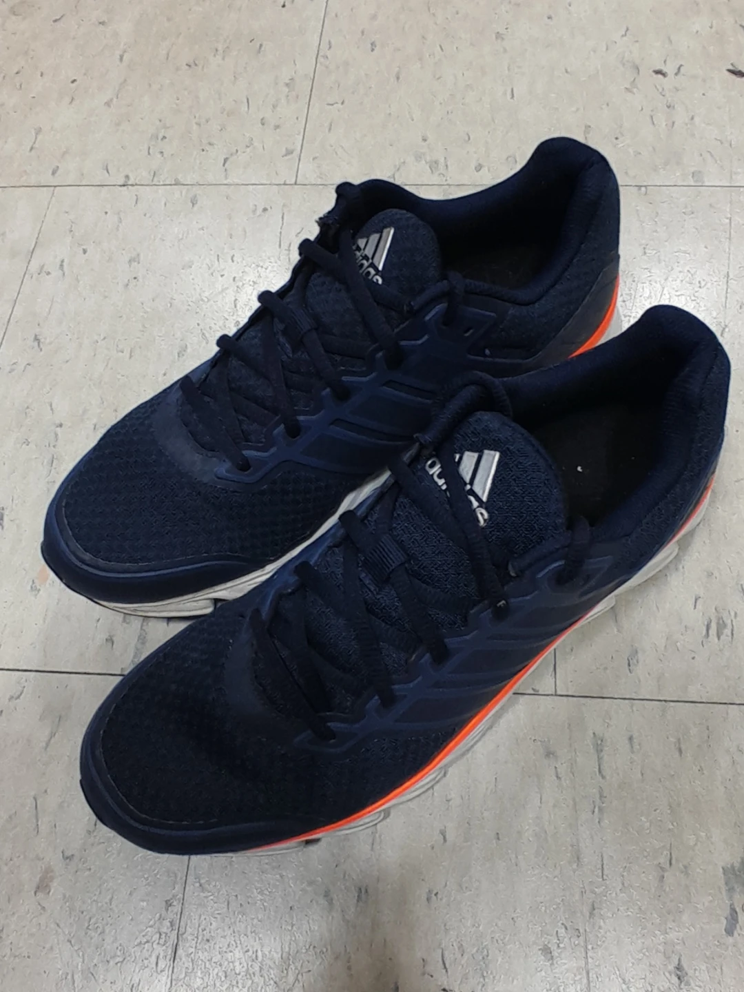 Adidas Running Shoes Used Like New Men's Size 10 - photo 3