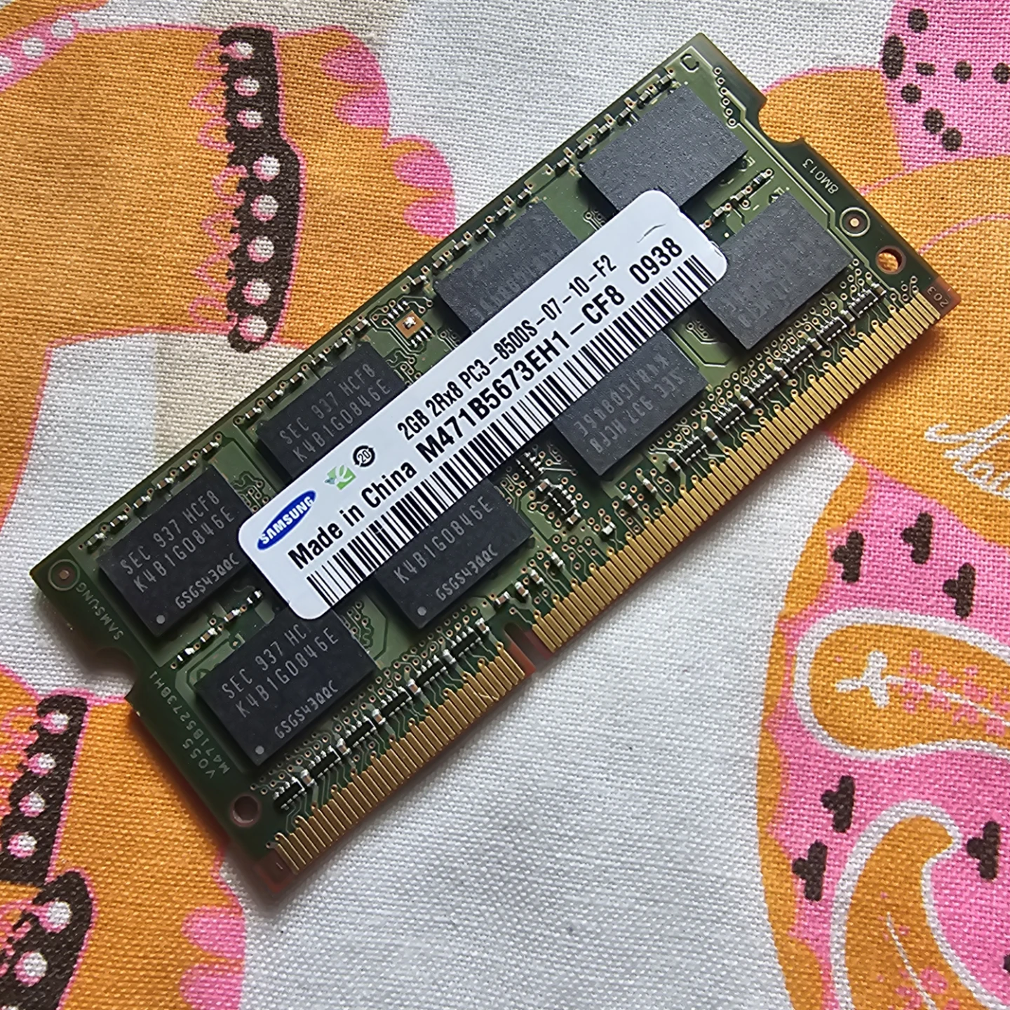 Samsung 2GB DDR2 PC2-5300S Laptop RAM Module
