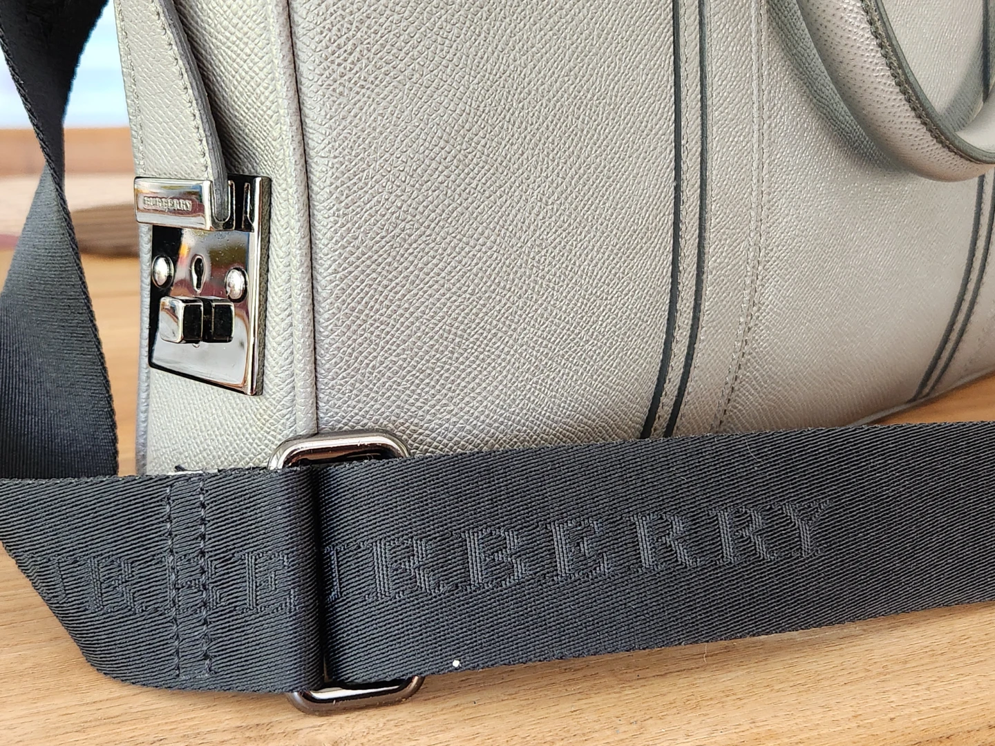 Burberry Grainy Leather Briefcase - photo 5