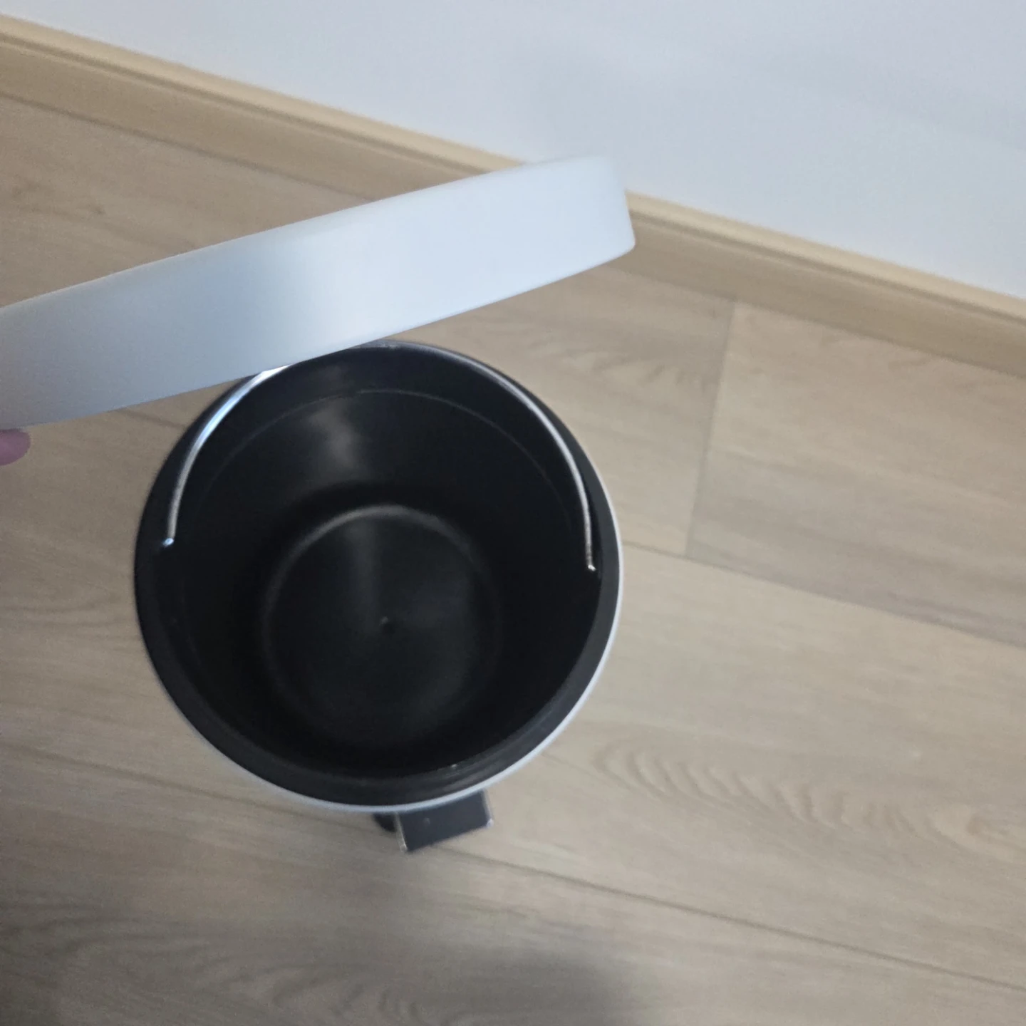 Grey Pedal Trash Can with Inner Bin - photo 2