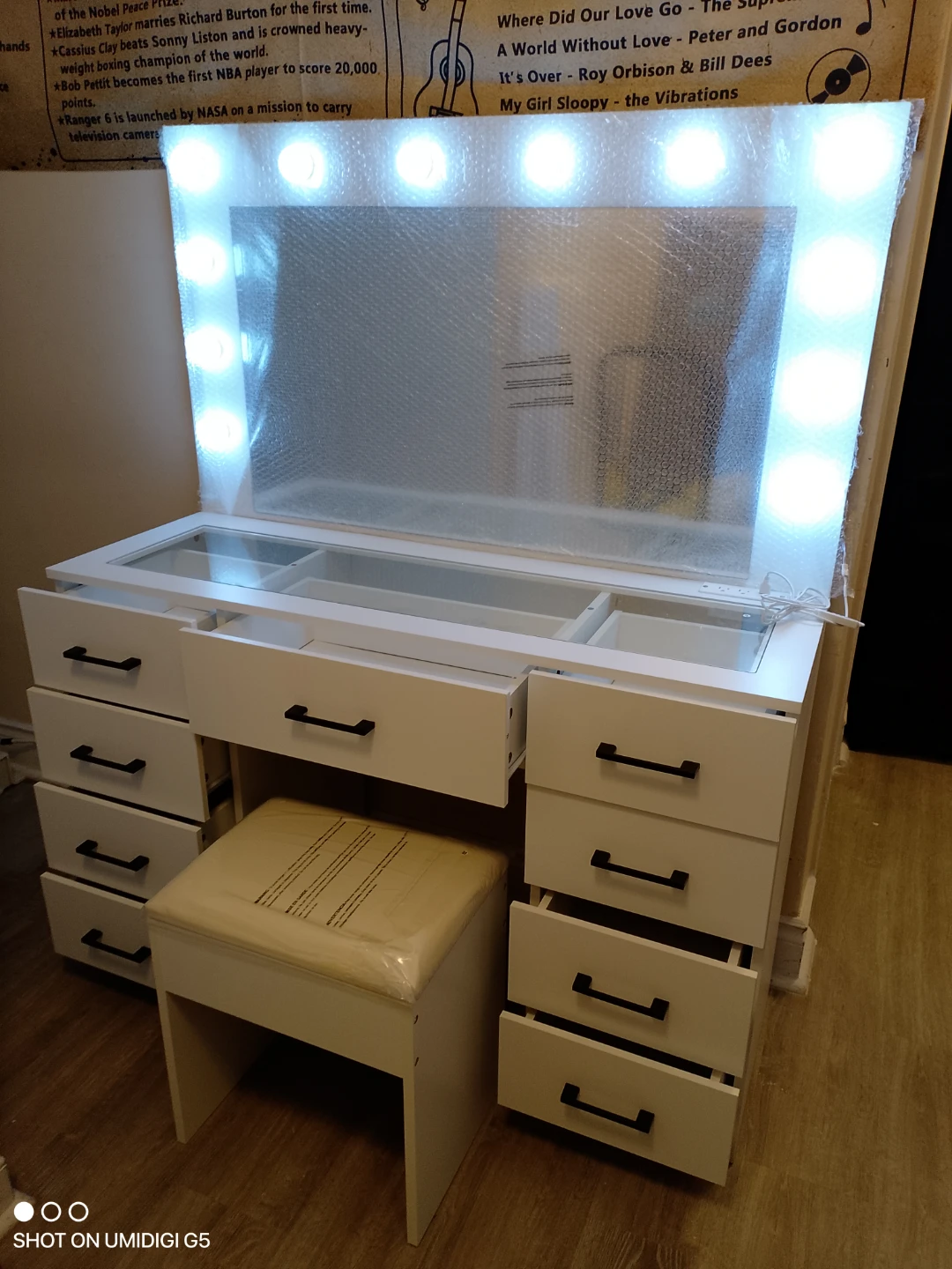 White Vanity Table with Lighted Mirror and Stool