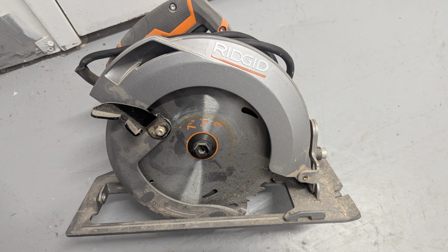 Circular saw - photo 2