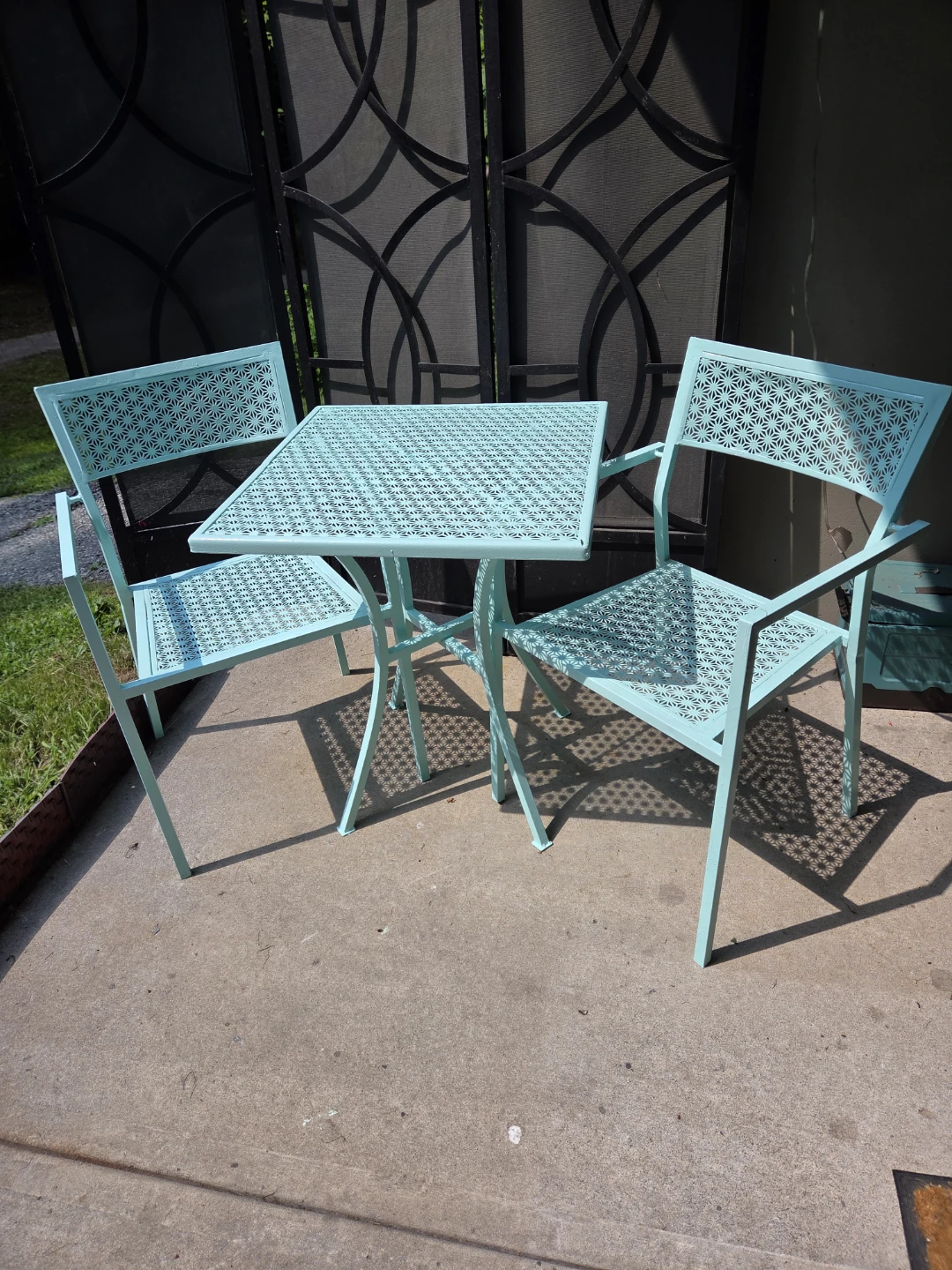Ocean Mist Intricate Floral 3pc Bistro Set