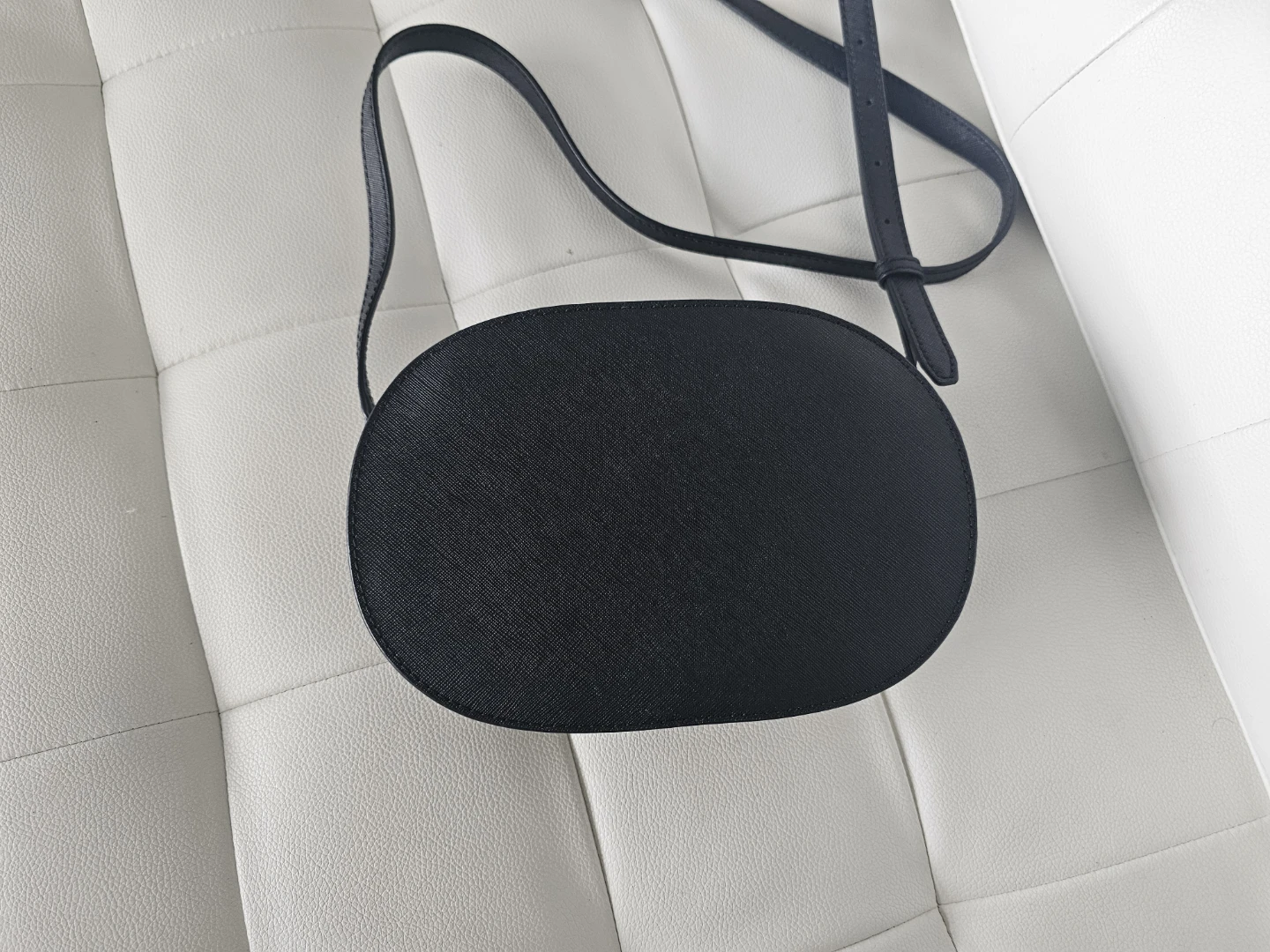 Authentic Michael Kors Black Crossbody Bag - photo 2