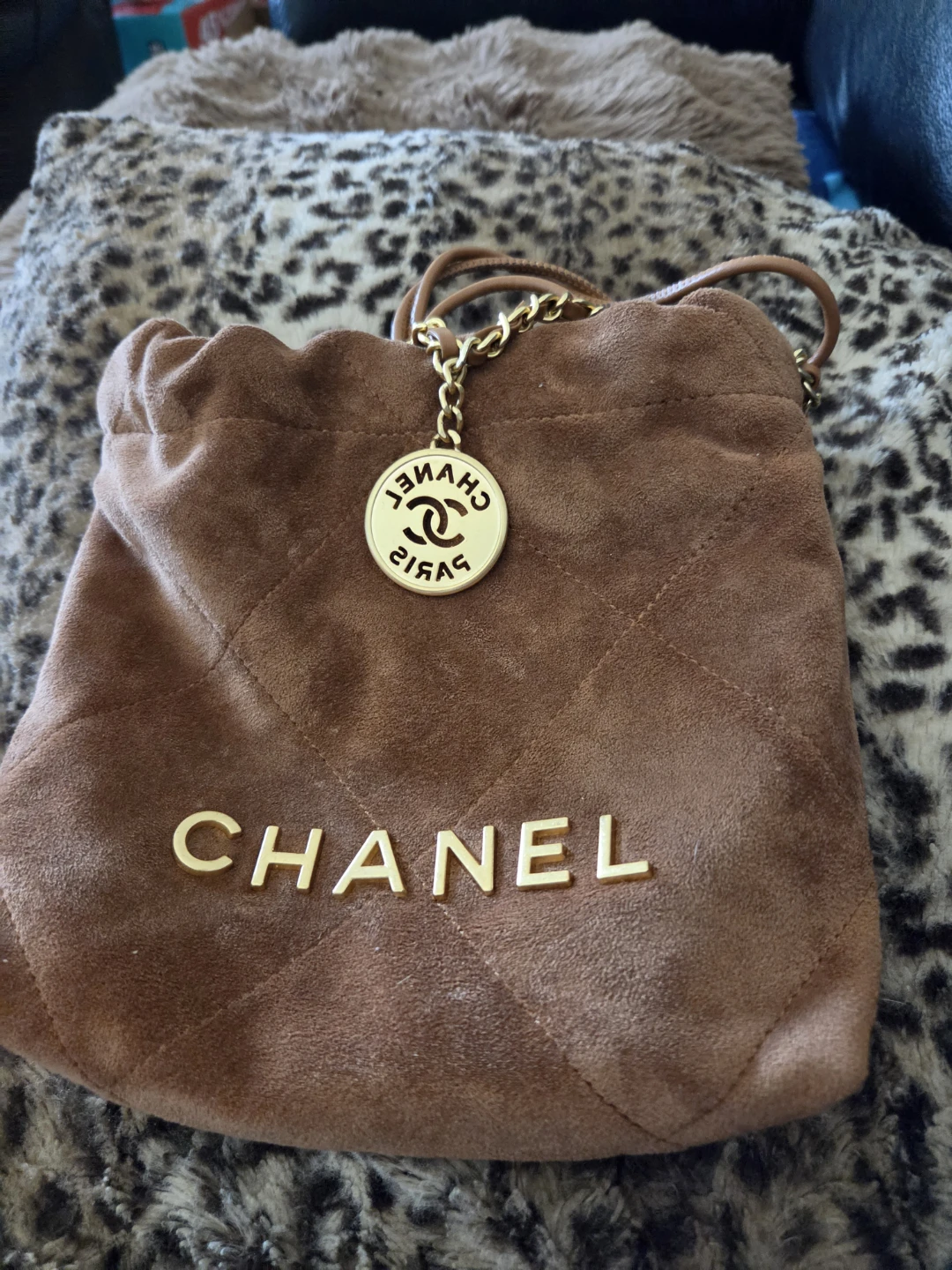 Crossbody purse in great shape. Never used non smoking home.