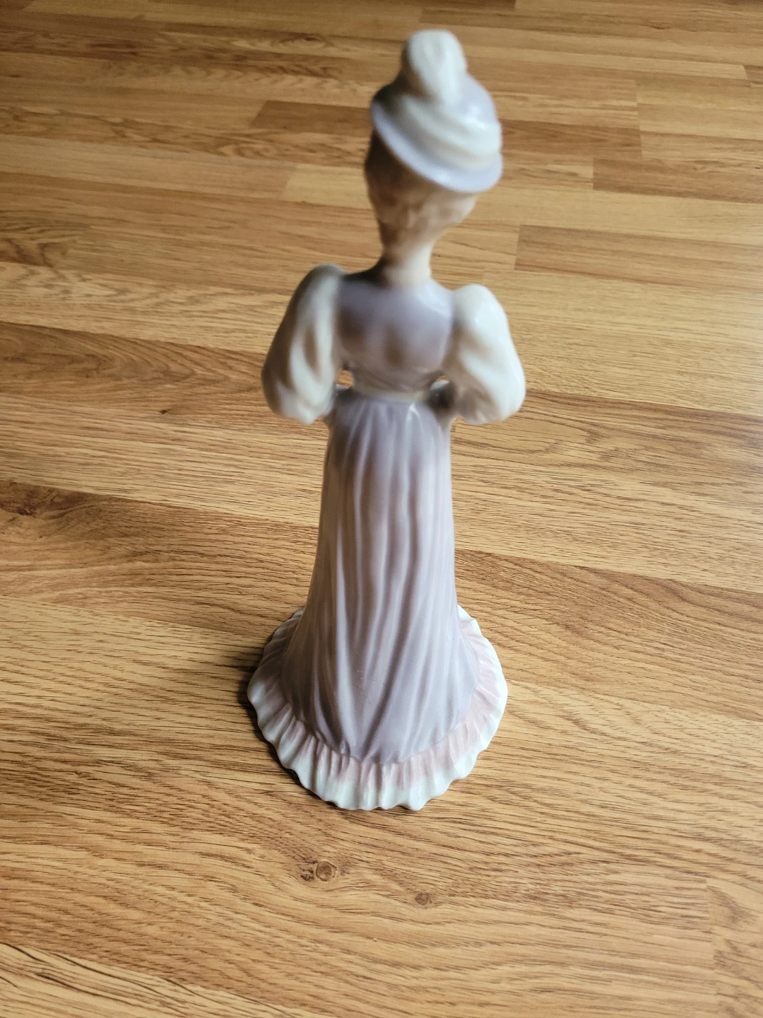 Vintage Ceramic Lady Figurine - photo 2