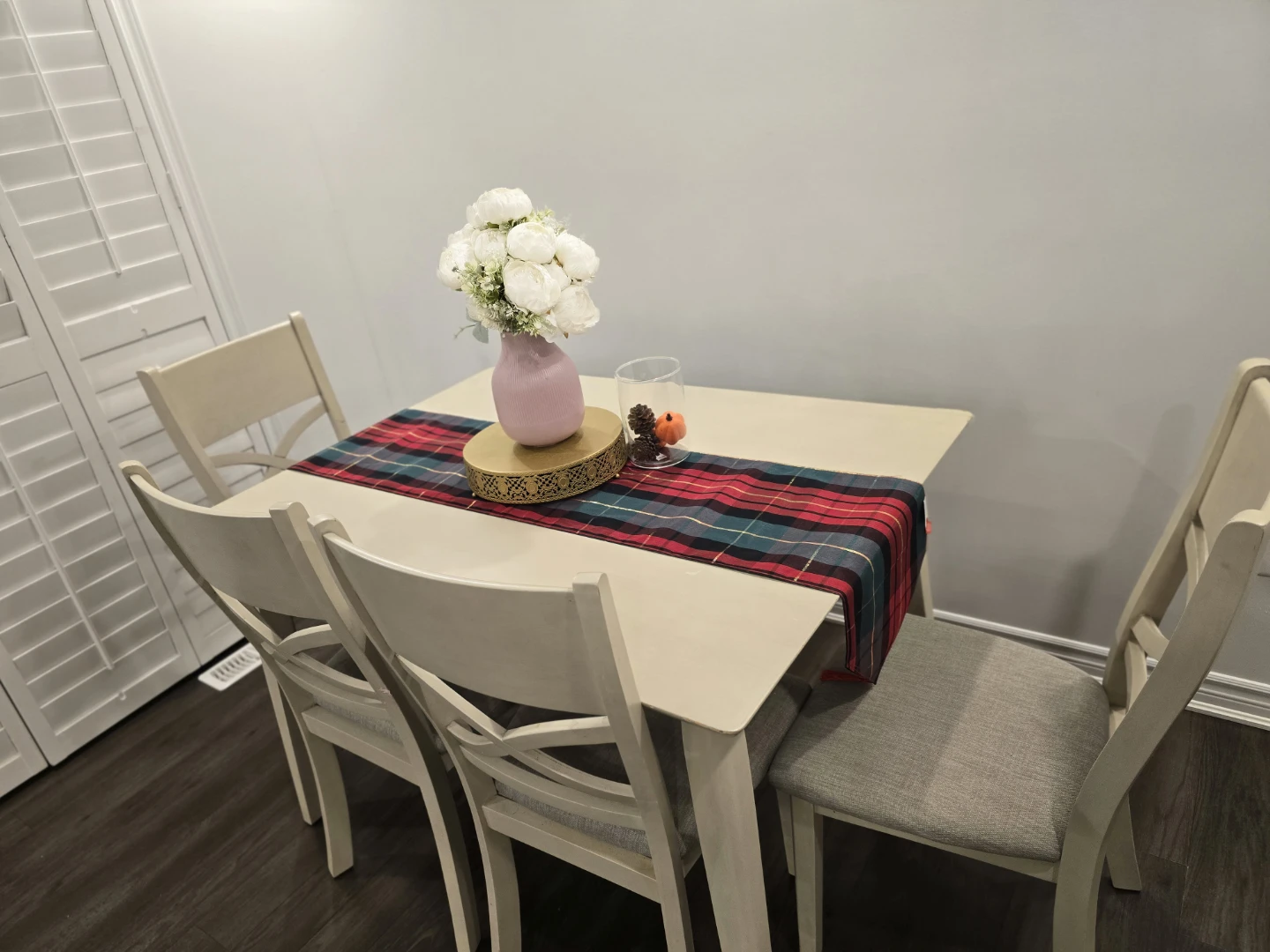 Dining table set with four chairs - photo 3