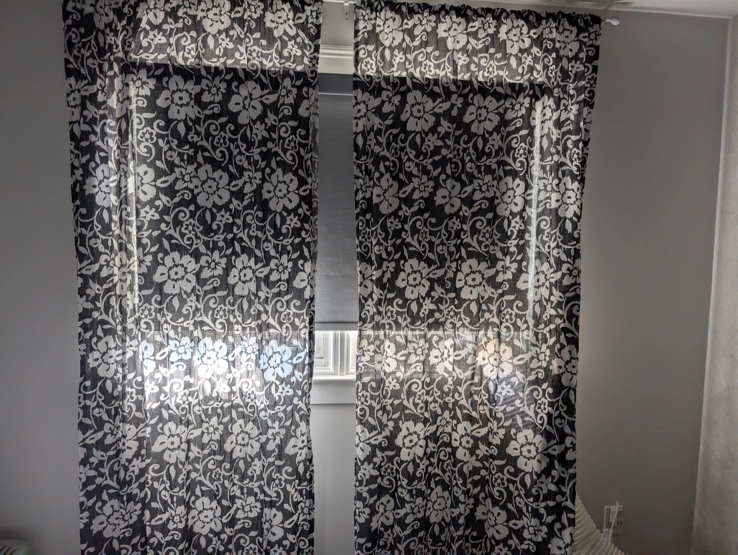 Floral Print Curtains with Curtain Rod and Hardware