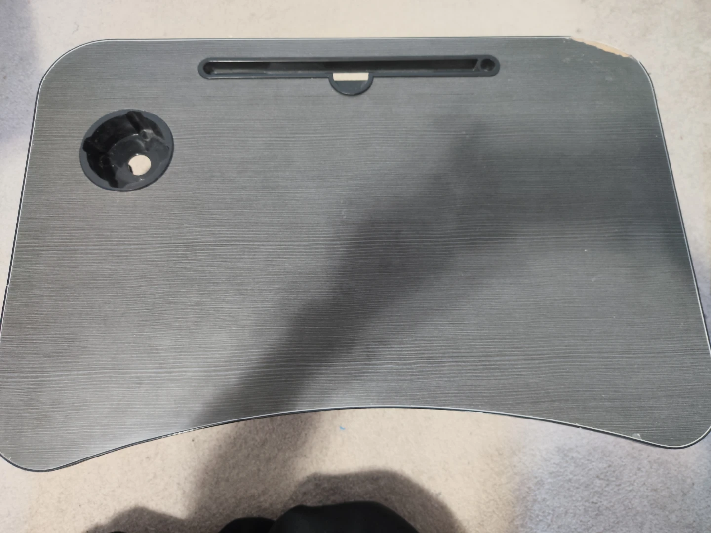 Foldable laptop table