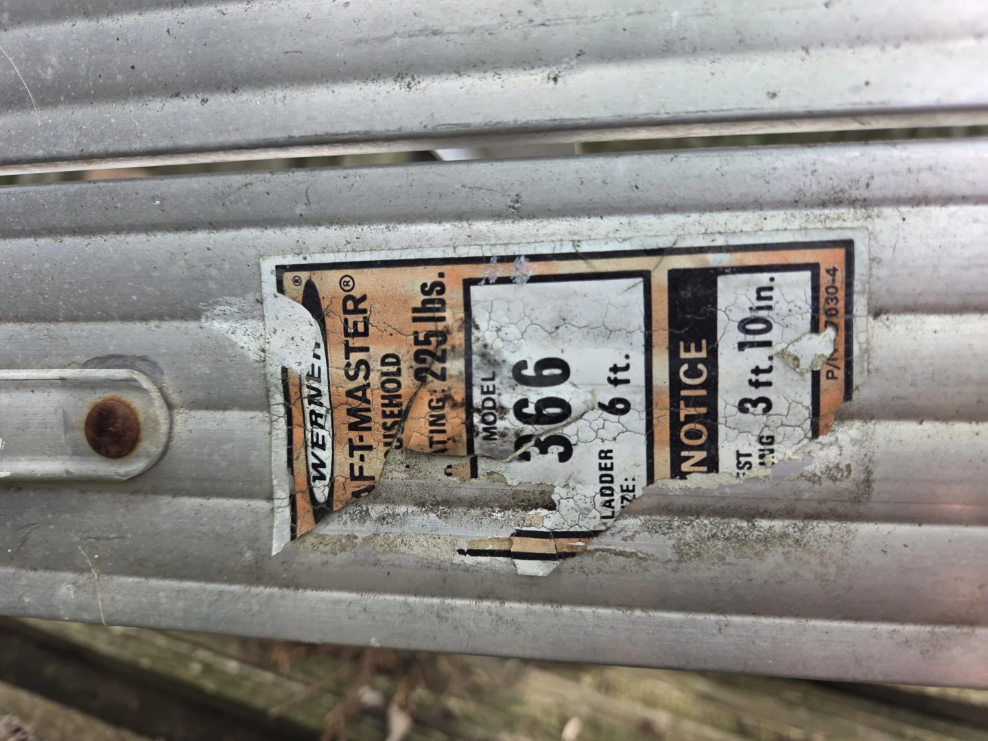 Werner 6ft Aluminum Ladder - photo 3