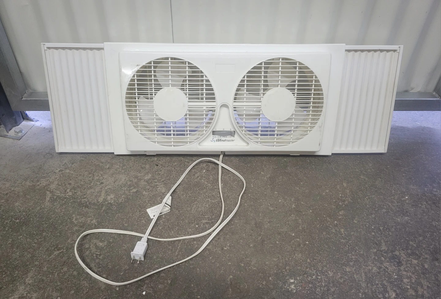 Windmaster Double Window Fan