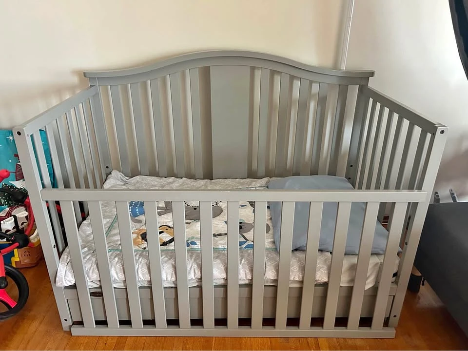 Grey Crib / Toddler Bed - photo 2
