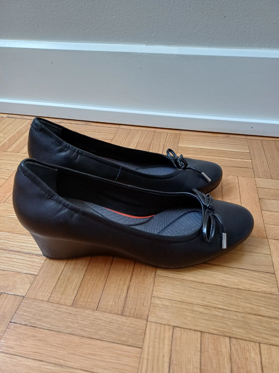 Rockport wedges 7.5