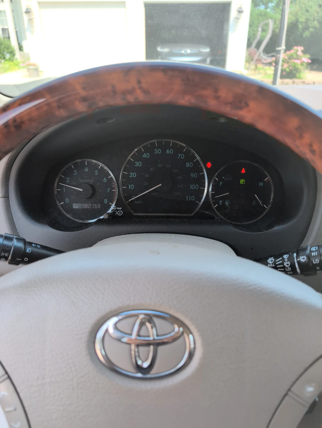 Toyota Sienna Van - photo 2